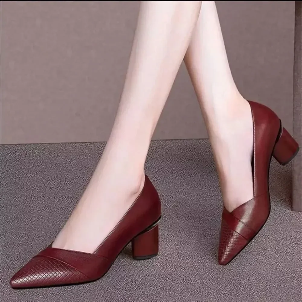 BRAND NEW MARC FISHER POINTED TOE BLOCK HEEL PUMP